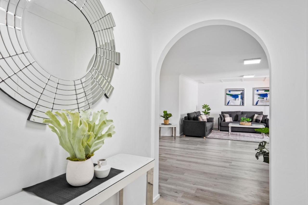Coco Bella Retreat In Central Surfers - Sleeps 6-8 ゴールドコースト エクステリア 写真